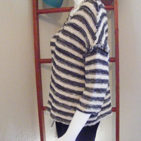 FREE PEOPLE SWEATER - Picture 3 of 5